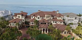 Incredible Beachfront Estate In Belleair Shores, Florida (PHOTOS)